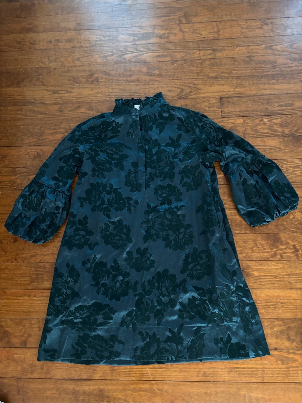 Women’s Style USA Dark Green Floral Dress with Velvet Accents